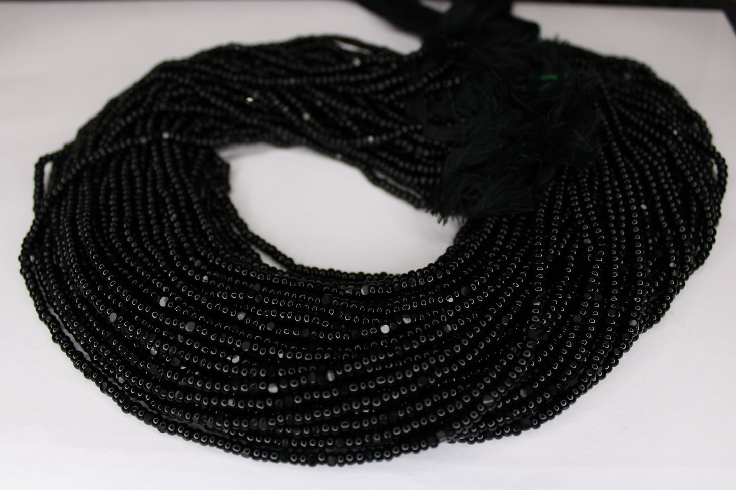 8/0 Charlotte True Cut Beads, Jet Black (2 Facets) 1 Strand, Craft Supplies, Jewelry making, Embroidery materials, Vintage beads, 23980
