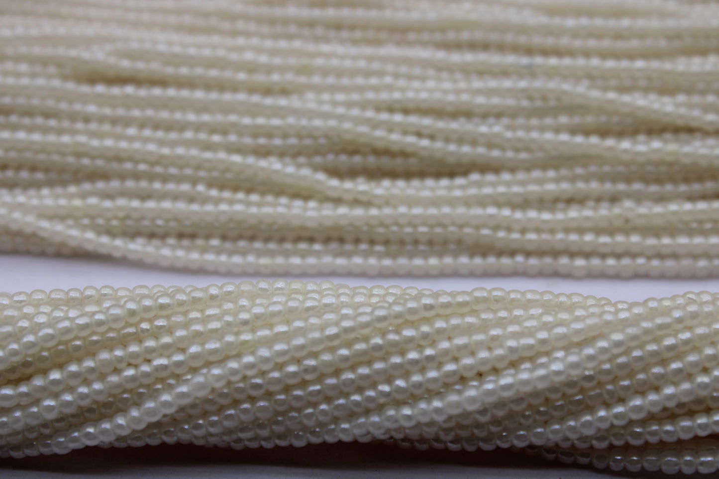 11/0 Preciosa Seed Beads, Ballet White Luster, 1 Hank, Czech Seed Beads, Embroidery Material, Jewelry Supply, 38602