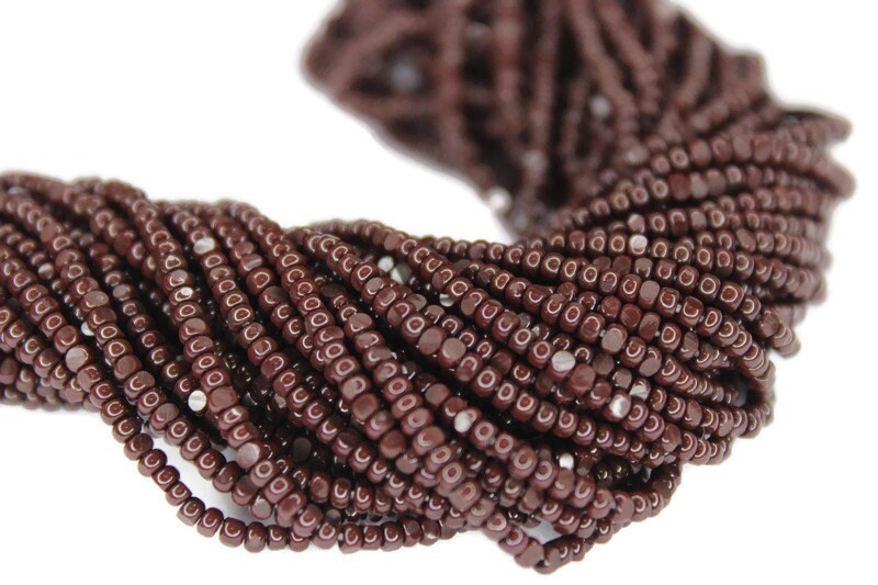 11/0 Charlotte true Cut Beads Opaque Coffee Brown (2 Perfect Facets) 1/3/5 Hanks, Embroidery Material, Jewelry Supply, Vintage Premium True Cuts, 13780