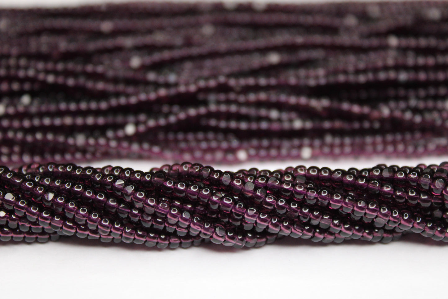 8/0 Charlotte True Cut Beads, Tr. Amethyst (2 Facets) 1 Strand, Craft Supplies, Jewelry making, Embroidery materials, Vintage beads, 20080