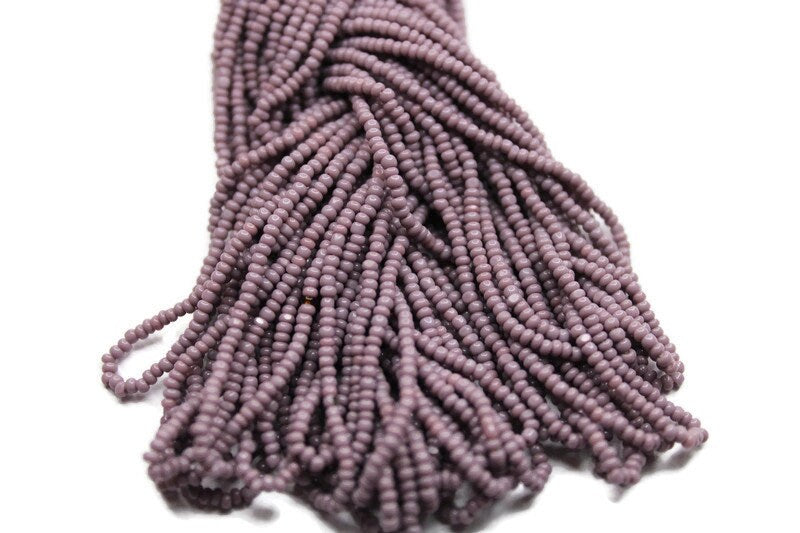 13/0 Charlotte Cut Beads, Opaque Light Purple, 1/3/5 Hanks, Preciosa Ornella Beads, Embroidery Beads, Craft Supply, Jewelry Findings, 23020.