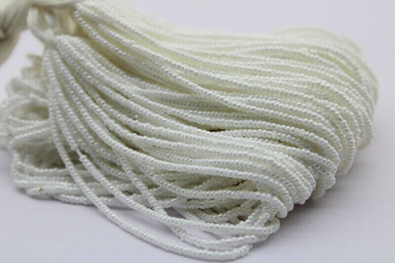 13/0 Charlotte True Cut Beads, White Luster (2 Perfect Facets) 1 Hank, Embroidery Material, Jewelry Supply, Vintage Premium True Cuts, 47102