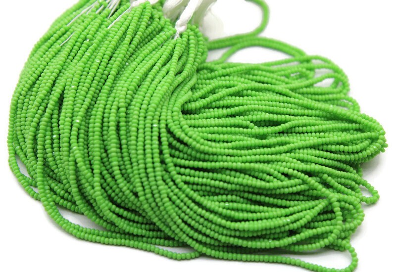 13/0 Charlotte Cut Beads, Peridot Green Opaque, 1/3/5 Hanks, Preciosa Ornella Beads, Embroidery Beads, Craft Supply, Jewelry Findings, 53200.