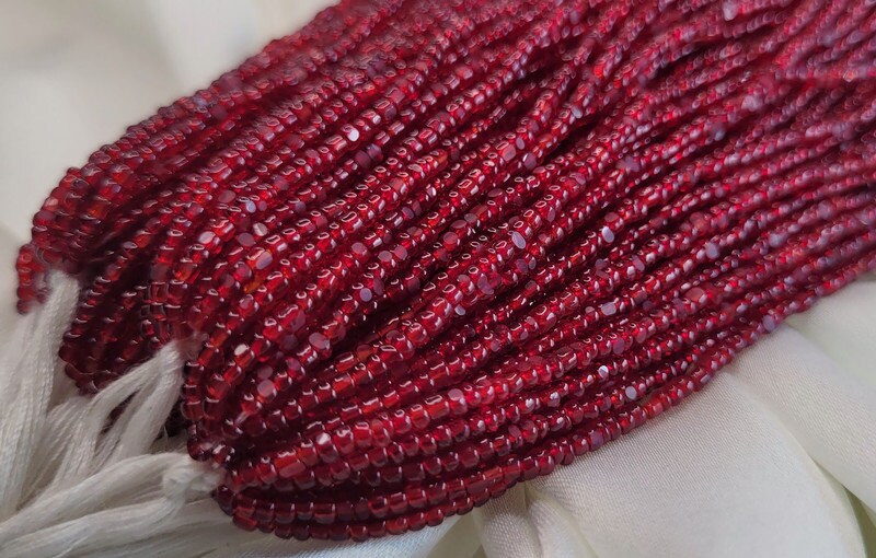 11/0 Charlotte Chip Beads, Tr. Dark Ruby (2 Perfect Facets) 1/3/5 Hanks, Handmade Charlotte, Jewelry Supply, Charlotte True Cuts, Rare Beads